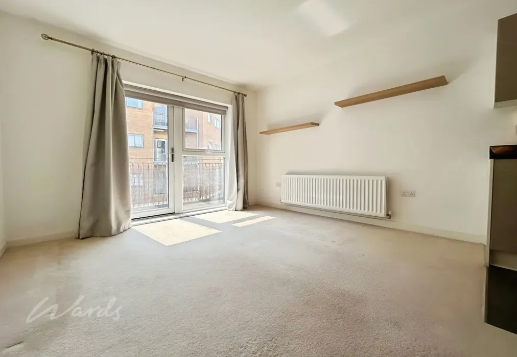 lounge - Blue Bell Court Sovereign Way TN9 - Wards of Kent