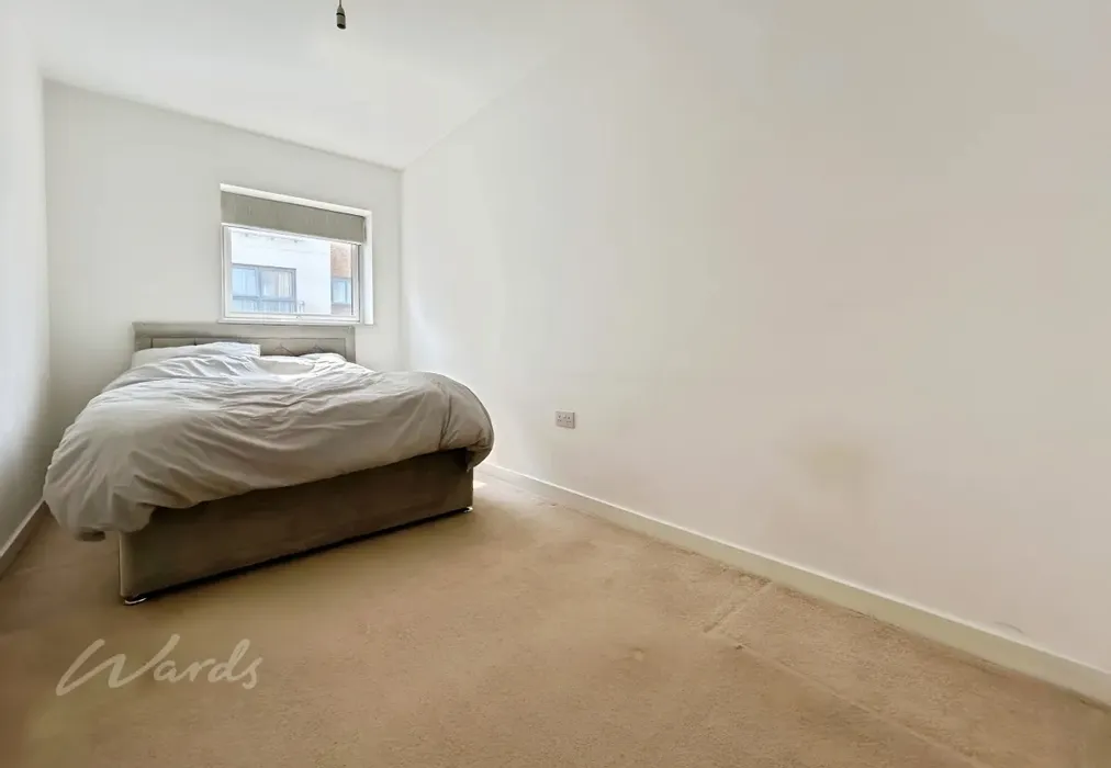 bedroom 2 - Blue Bell Court Sovereign Way TN9 - Wards of Kent