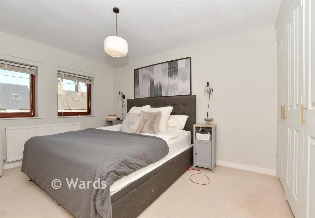 Bedroom 1 - Maidstone Road, Marden, Kent - Wards of Kent