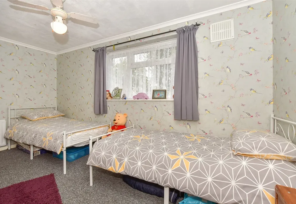 Bedroom 2 - Gorse Avenue, Walderslade, Chatham, Kent - Wards of Kent