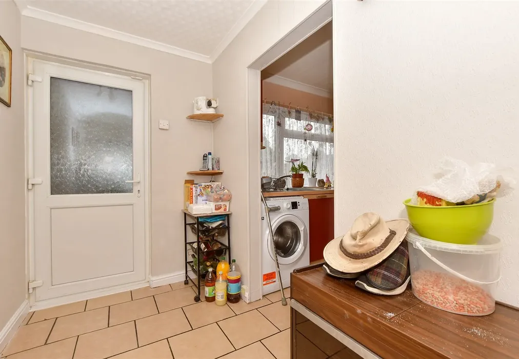 Entrance Hall - Gorse Avenue, Walderslade, Chatham, Kent - Wards of Kent