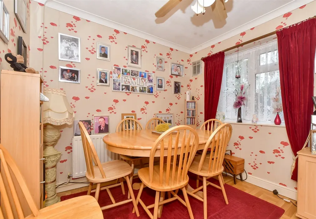 Dining Area - Gorse Avenue, Walderslade, Chatham, Kent - Wards of Kent