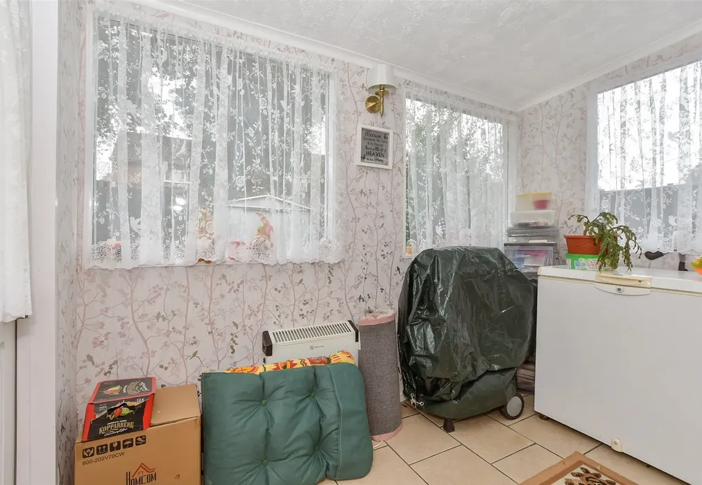 Conservatory - Gorse Avenue, Walderslade, Chatham, Kent - Wards of Kent