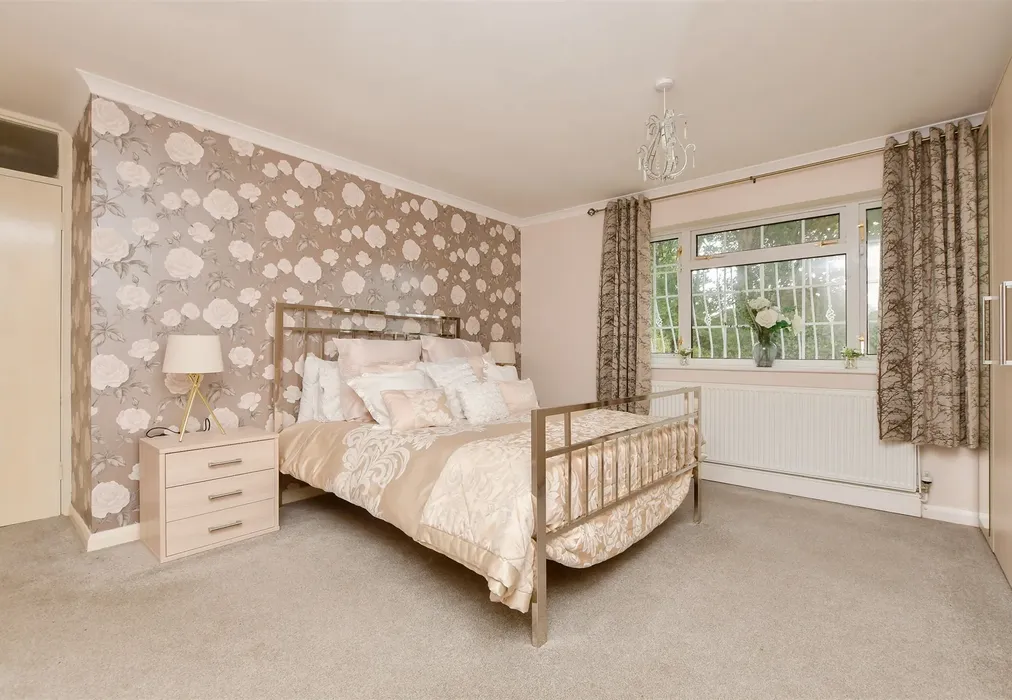 Bedroom 1 - Guy Close, Broadstairs, Kent - Wards of Kent