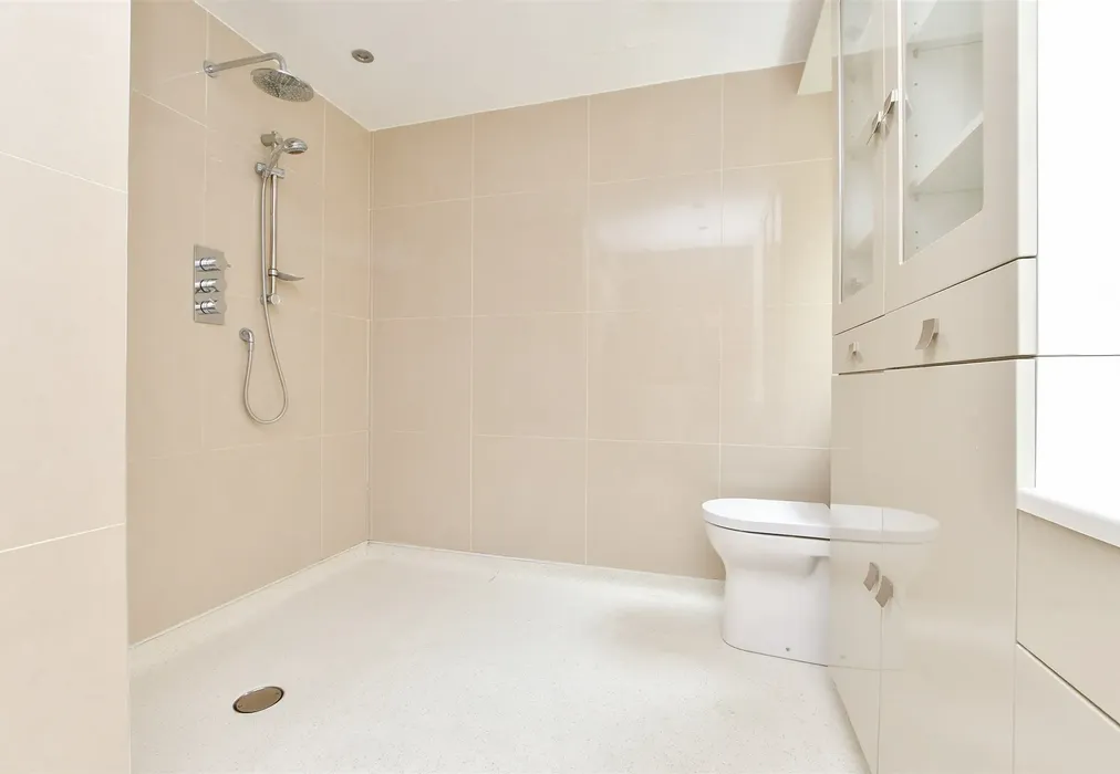 Wet Room - Guy Close, Broadstairs, Kent - Wards of Kent