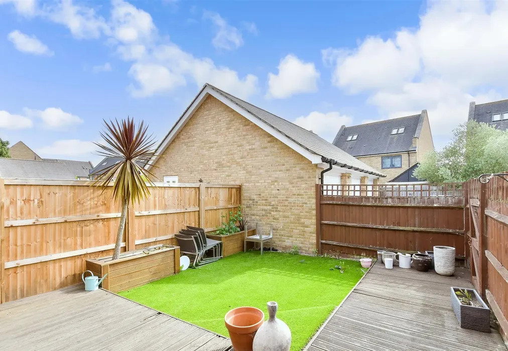 Rear Garden - The Fort, Rochester, Kent - Wards of Kent