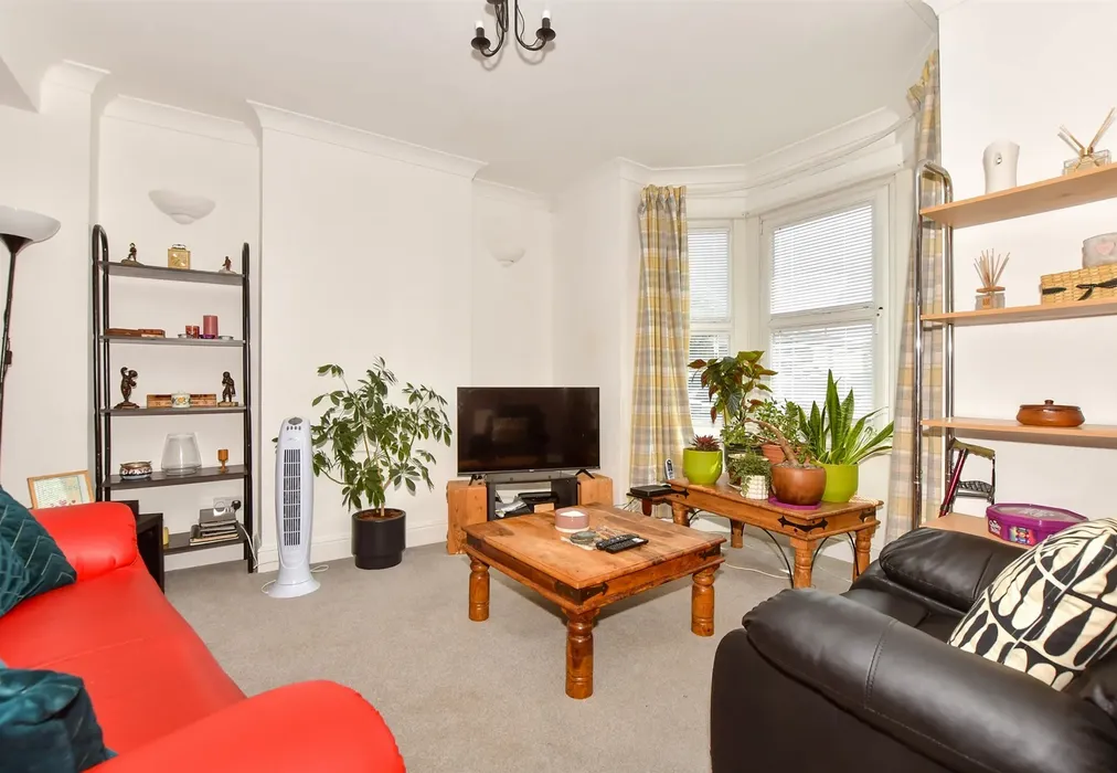 Lounge - Mountfield Road, New Romney, Kent - Wards of Kent