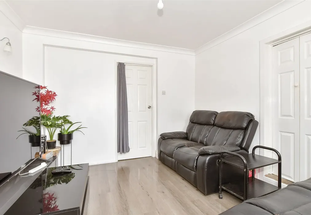 Dining Room - Vale Road, Northfleet, Gravesend, Kent - Wards of Kent