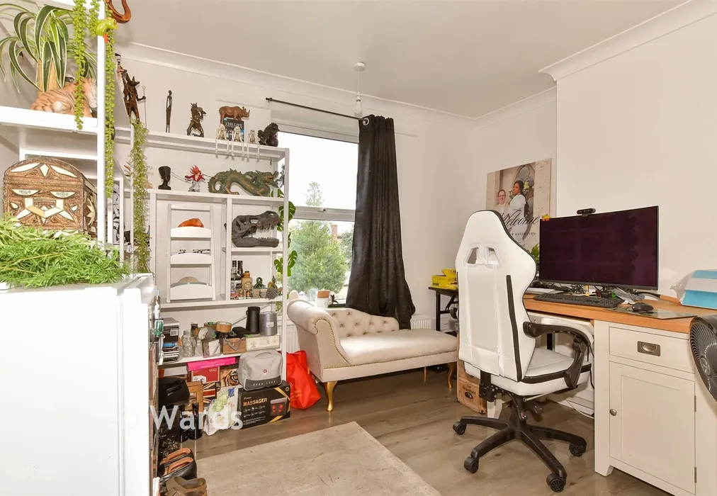 Bedroom 2 - Vale Road, Northfleet, Gravesend, Kent - Wards of Kent