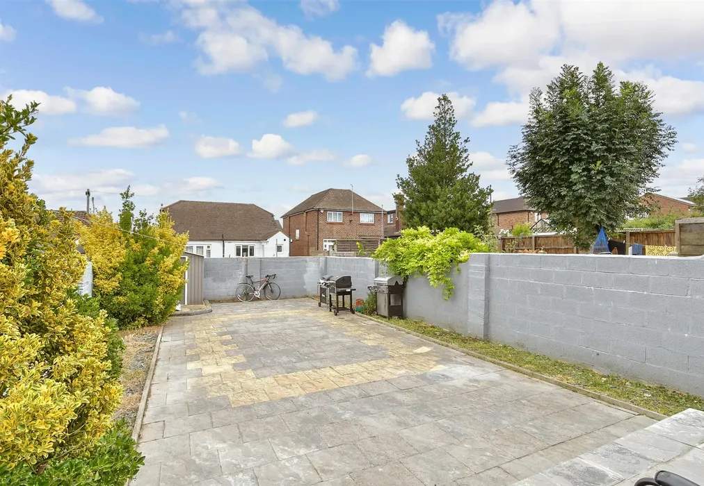 Rear Garden - Vale Road, Northfleet, Gravesend, Kent - Wards of Kent
