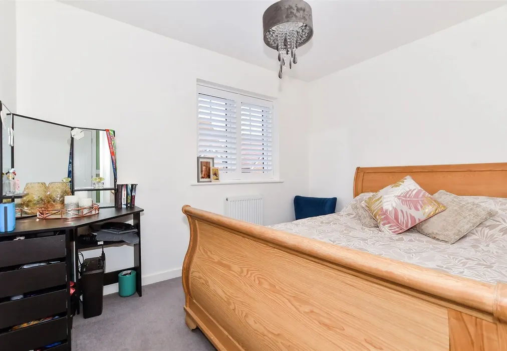 Bedroom 2 - Lasius Drive, Coxheath, Maidstone, Kent - Wards of Kent