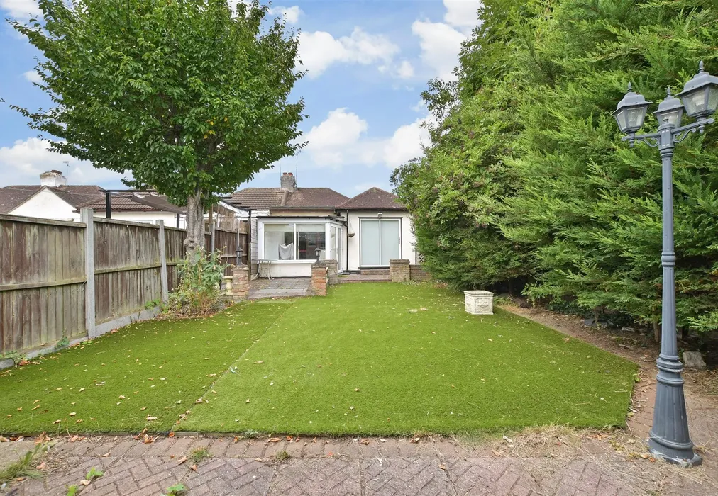 Rear Garden - Straight Road, Romford, Essex - Wards of Kent