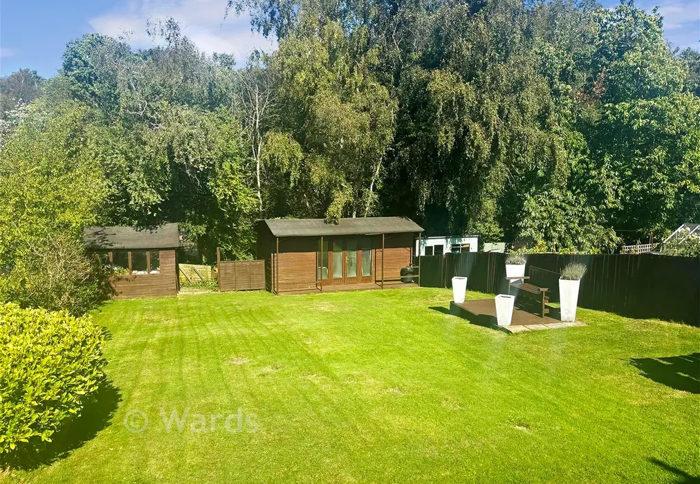 Rear Garden 2 - Heather Drive, St Michaels, Tenterden, Kent - Wards of Kent
