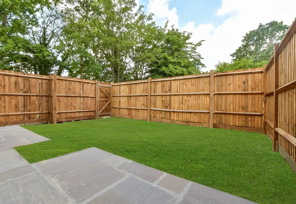 Garden - Dynamo Close, High Street, Headcorn, Ashford, Kent - Wards of Kent