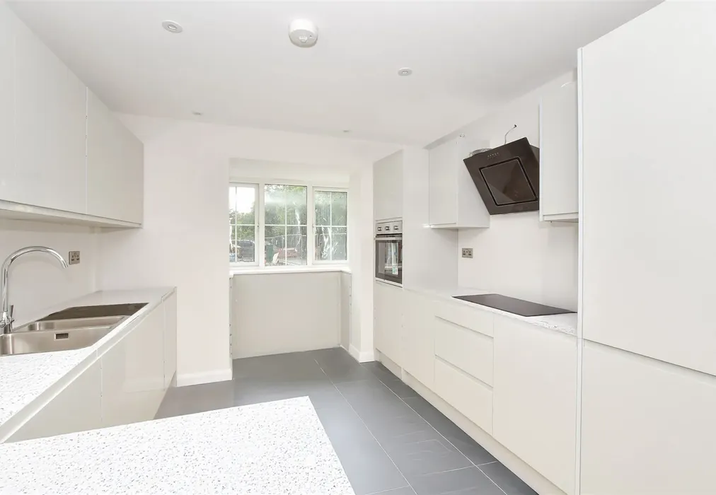 Kitchen - Dynamo Close, High Street, Headcorn, Ashford, Kent - Wards of Kent
