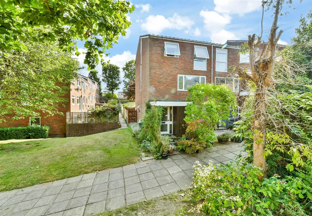 External (Web) - Harrison Close, Reigate, Surrey - Wards of Kent