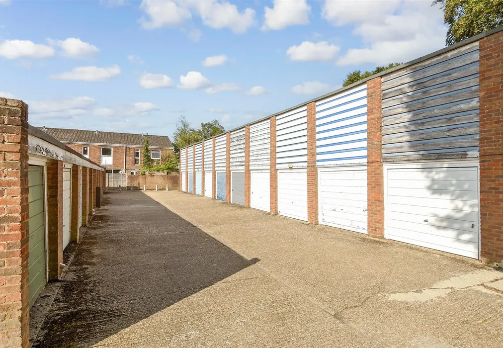 Garage - Harrison Close, Reigate, Surrey - Wards of Kent