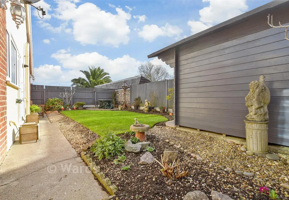 Rear Garden - Leatt Close, Broadstairs, Kent - Wards of Kent