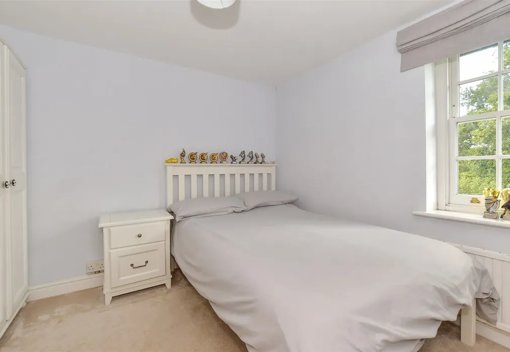 Bedroom 3 - Lenham Road, Headcorn, Maidstone, Kent - Wards of Kent