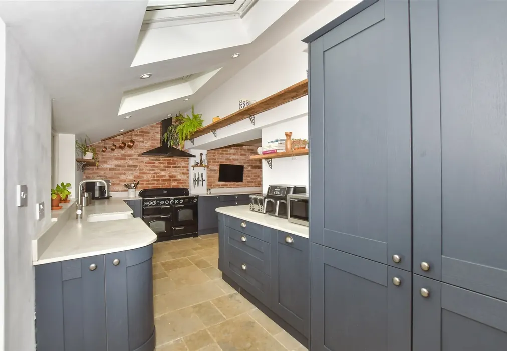 Kitchen Area - Lenham Road, Headcorn, Maidstone, Kent - Wards of Kent