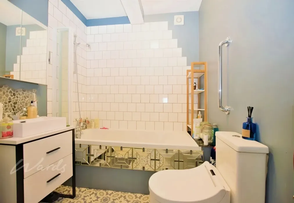 Tem bath use - Fort Crescent Margate CT9 - Wards of Kent