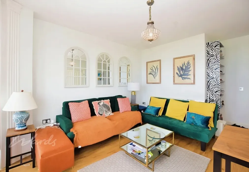 Tem lounge 2 use - Fort Crescent Margate CT9 - Wards of Kent