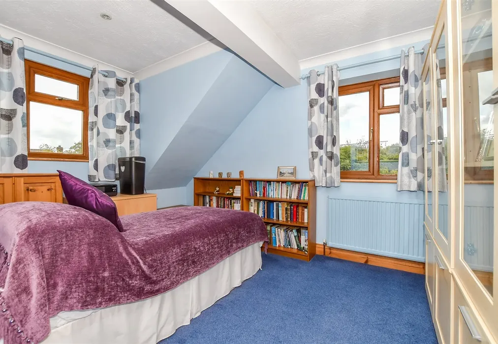 Bedroom 3 - North Street, Punnetts Town, Heathfield, East Sussex - Wards of Kent