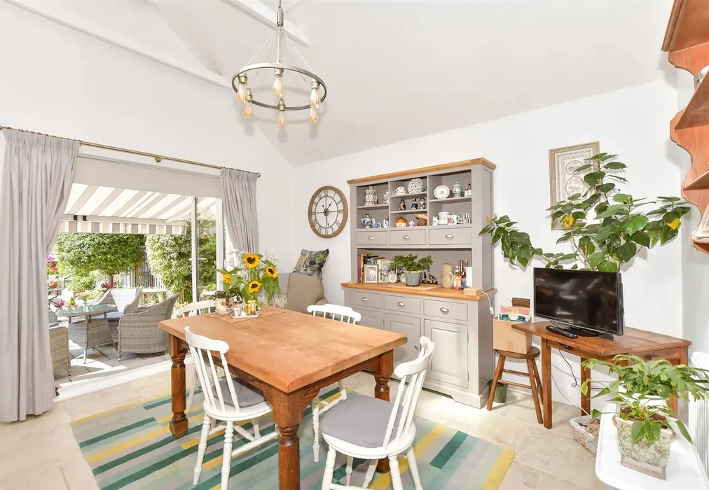 Dining Area - The Marina, Deal, Kent - Wards of Kent