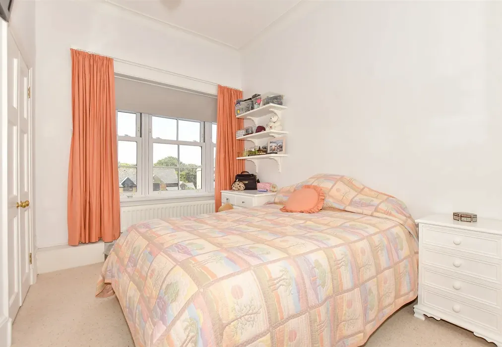 Bedroom 2 - The Marina, Deal, Kent - Wards of Kent
