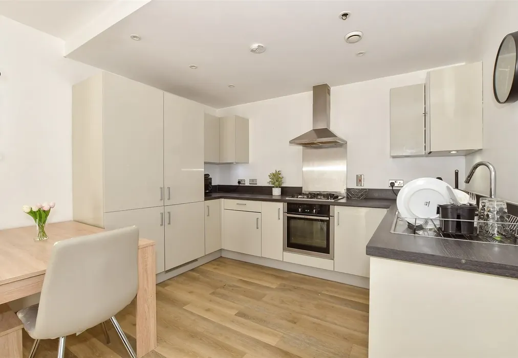 Lounge/Kitchen  - West Green Drive, West Green, Crawley, West Sussex - Wards of Kent