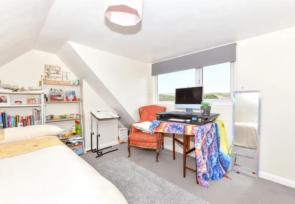 Bedroom 4 - Gaston Way, Lavant, Chichester, West Sussex - Wards of Kent