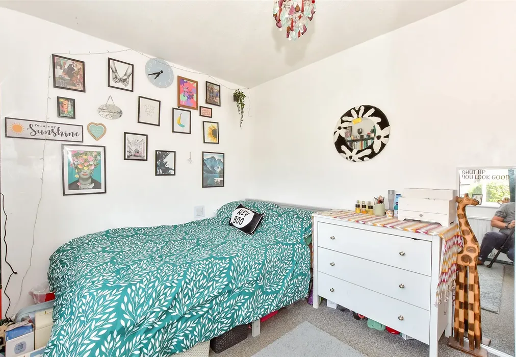 Bedroom 3 - Gaston Way, Lavant, Chichester, West Sussex - Wards of Kent