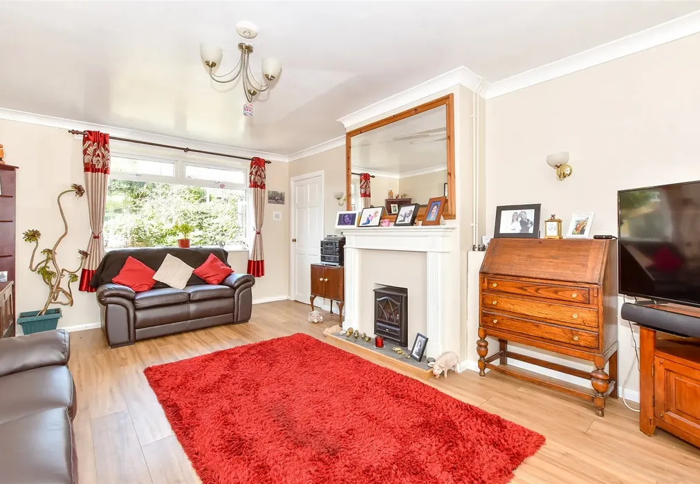 Lounge - Gaston Way, Lavant, Chichester, West Sussex - Wards of Kent