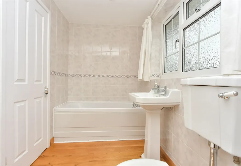 Bathroom - Prince Charles Avenue, Walderslade, Chatham, Kent - Wards of Kent