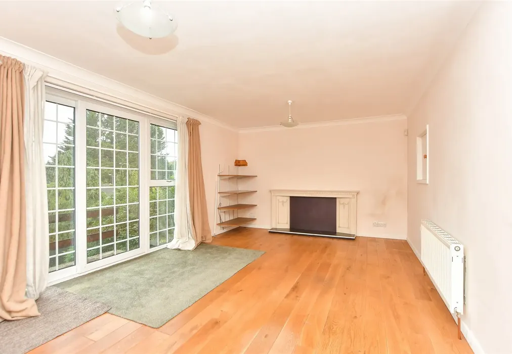 Lounge - Prince Charles Avenue, Walderslade, Chatham, Kent - Wards of Kent