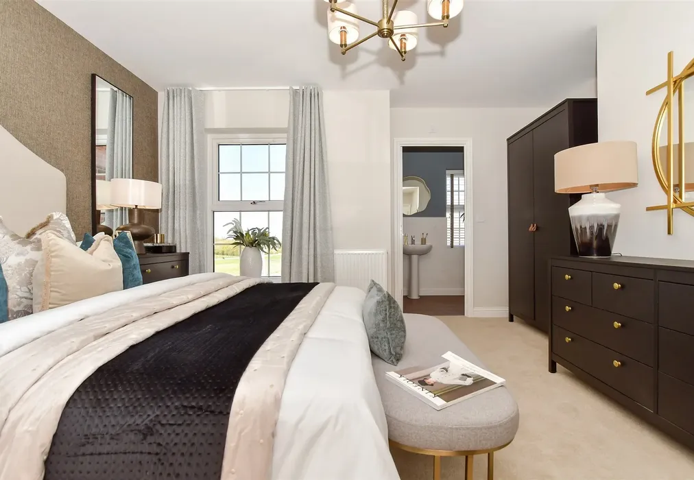 Bedroom 1 - Richmond Park, Whitfield, Dover, Kent - Wards of Kent