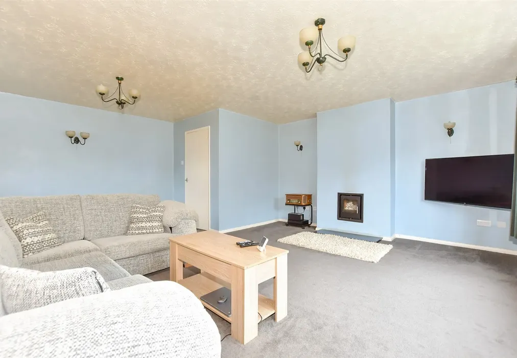 Lounge - Meadow View Road, Shepherdswell, Dover, Kent - Wards of Kent