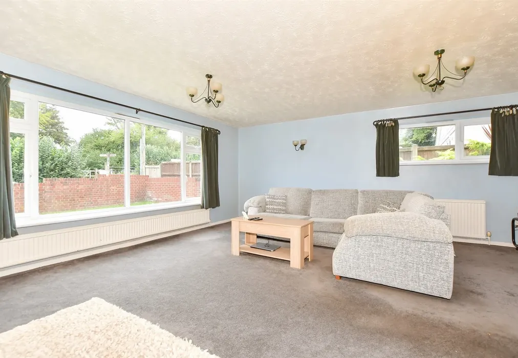 Lounge - Meadow View Road, Shepherdswell, Dover, Kent - Wards of Kent