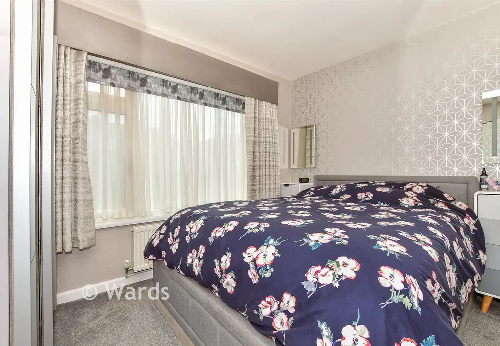 Bedroom 1 - St. Mary's Road, New Romney, Kent - Wards of Kent