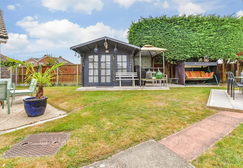 Rear Garden - St. Mary's Road, New Romney, Kent - Wards of Kent