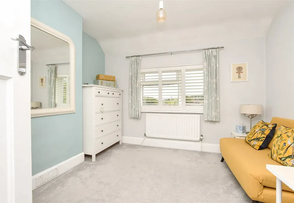 Bedroom 2 - Linnell Road, Redhill, Surrey - Wards of Kent