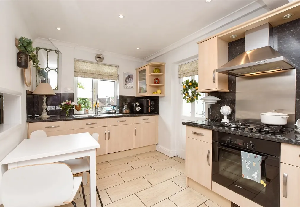 Kitchen - Linnell Road, Redhill, Surrey - Wards of Kent