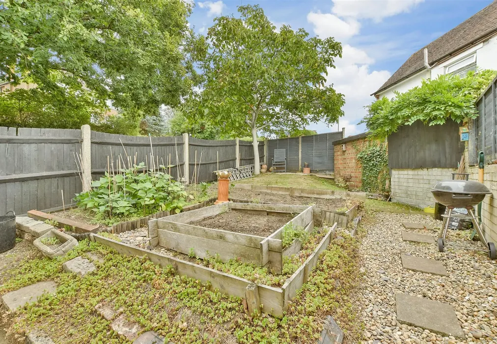 Rear Garden - Linnell Road, Redhill, Surrey - Wards of Kent