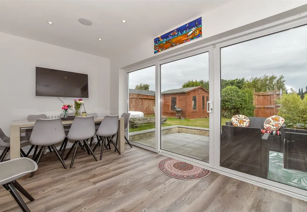 Dining Area - Prior Road, Greatstone, New Romney, Kent - Wards of Kent