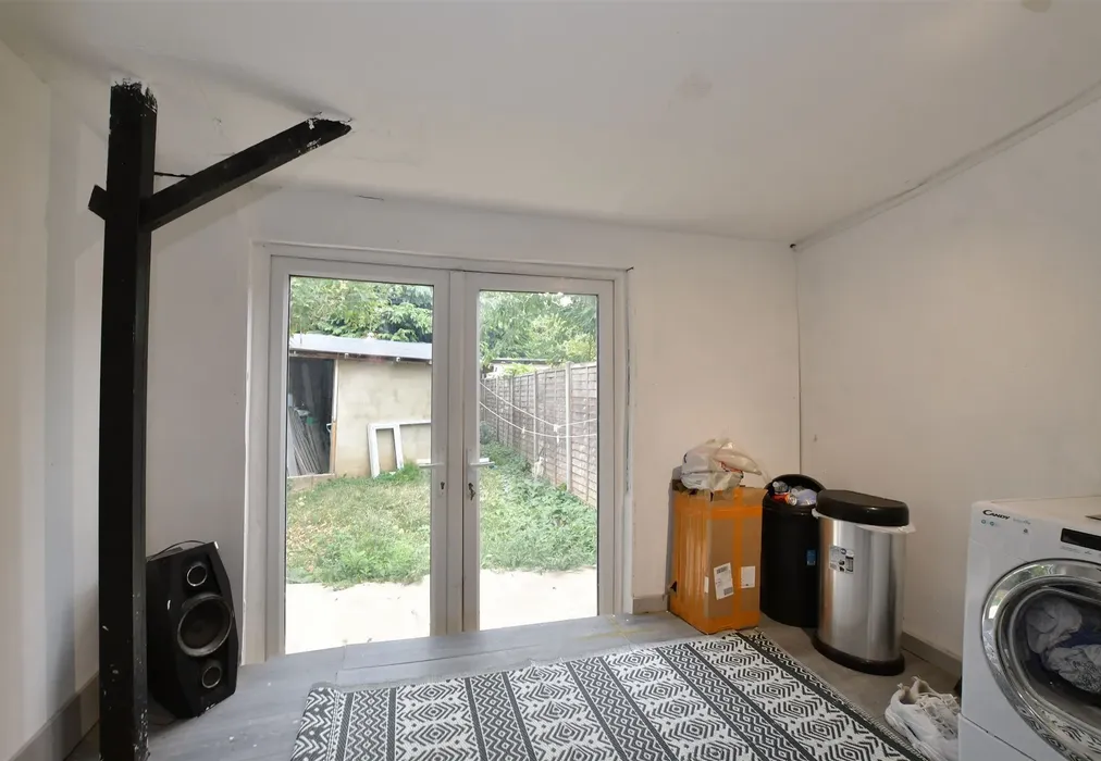 Utility Area - The Hale, Chingford - Wards of Kent