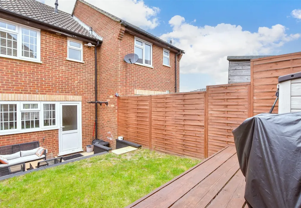 Rear Garden - Christie Close, Walderslade, Chatham, Kent - Wards of Kent