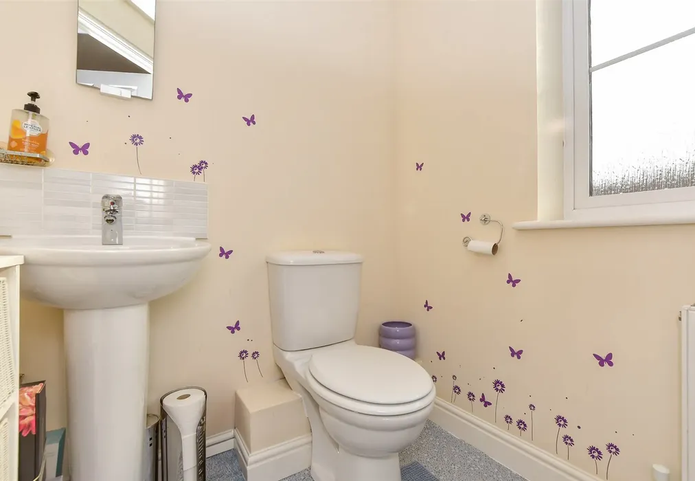 En-Suite Shower Room - Finn Farm Road, Ashford, Kent - Wards of Kent