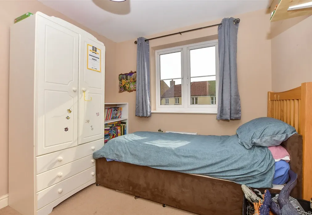 Bedroom 2 - Finn Farm Road, Ashford, Kent - Wards of Kent