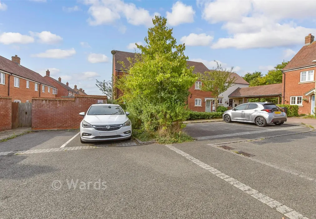 Driveway/Parking - Finn Farm Road, Ashford, Kent - Wards of Kent