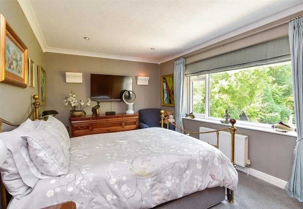 Bedroom 1 - Brangwyn Drive, Brighton, East Sussex - Wards of Kent
